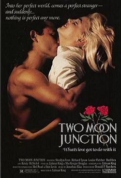 Смотреть в онлайне фильм Слияние двух лун / Two Moon Junction